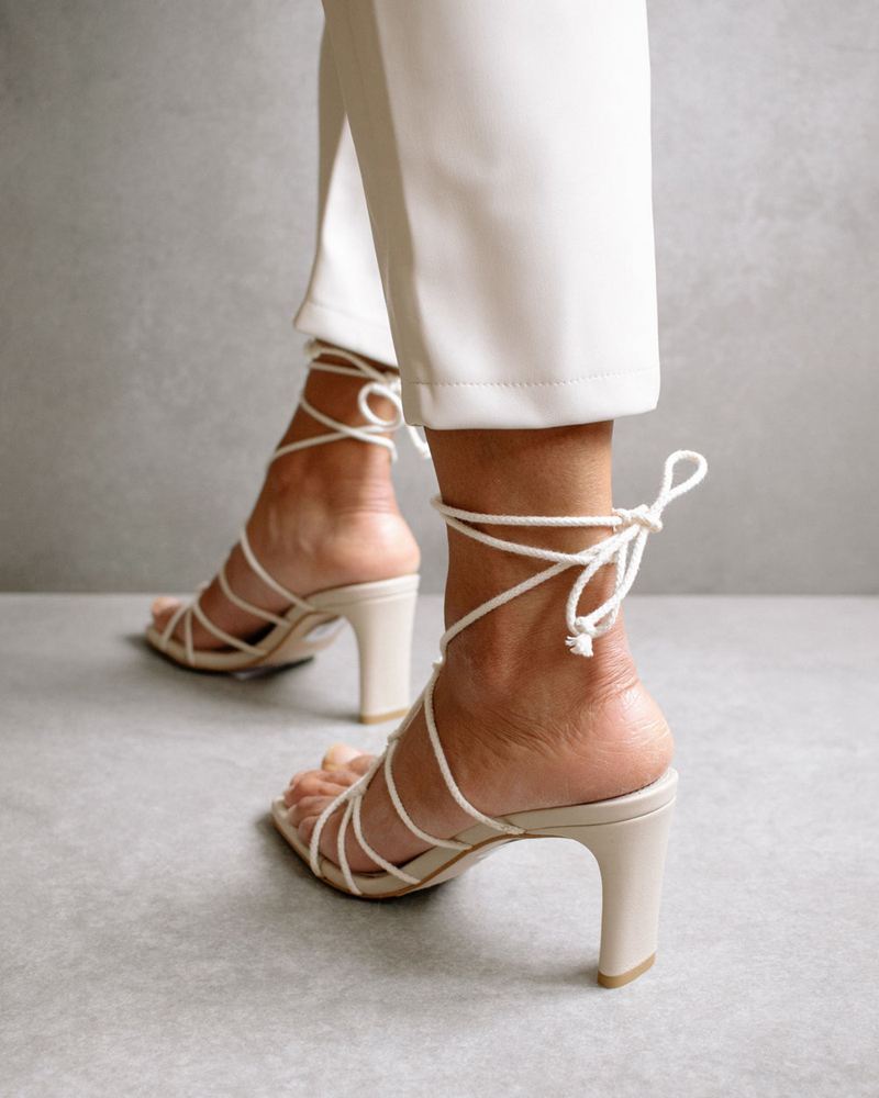 Talons Alohas Unique Laced Blanche Femme | LAU-69170079